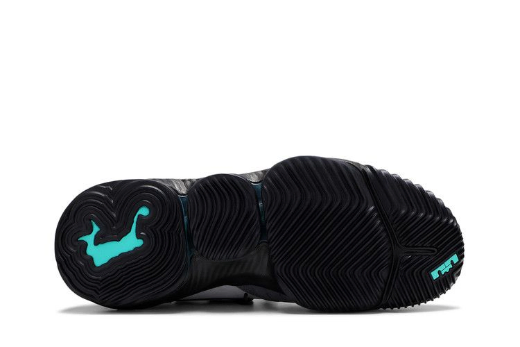Кроссовки Nike Atmos x LeBron 16 Low 'Clear Jade'