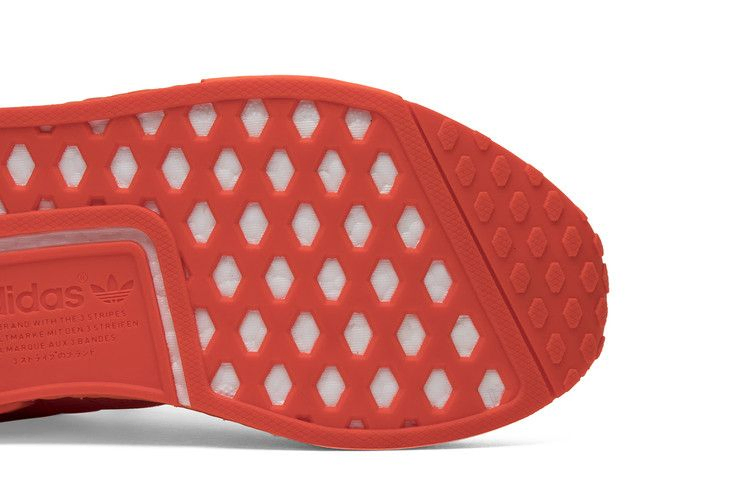 Кроссовки Adidas NMD_R1 'Solar Red'
