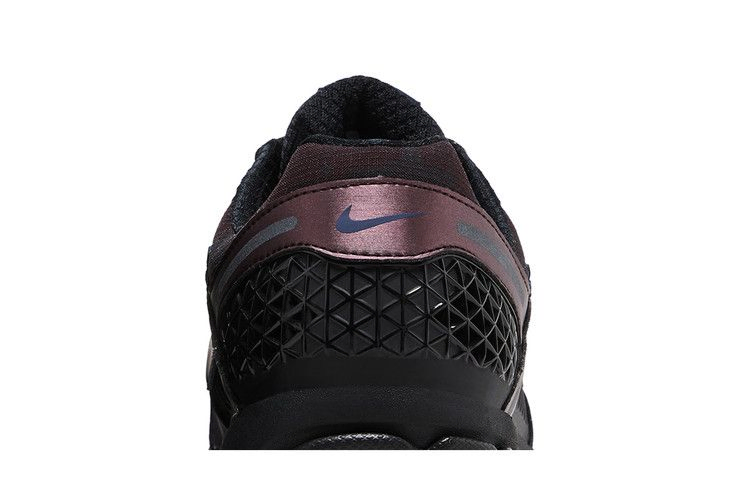 Кроссовки Nike Wmns Air Zoom Vomero 5 'Burgundy Crush'