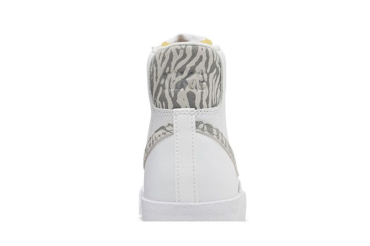 Кроссовки Nike Wmns Blazer Mid '77 SE 'Zebra'