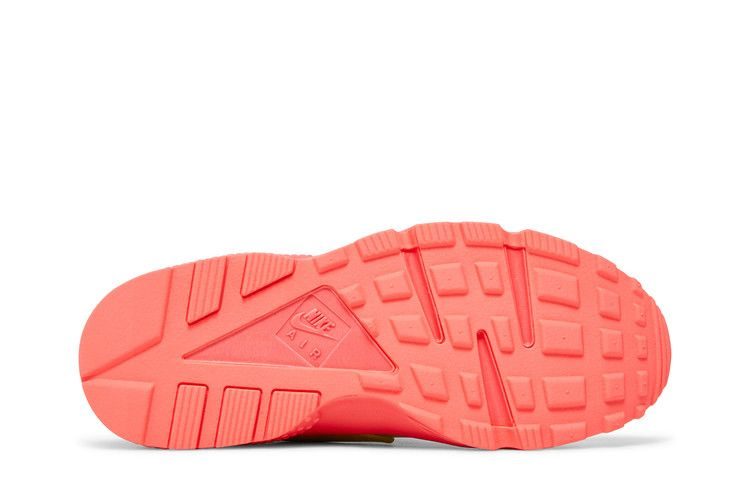 wmns-air-huarache-run-desert-sand-634835-033_03