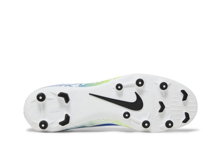 Krossovki-Neymar-Jr.-x-Nike-Mercurial-Vapor-13-Club-MG-Jogo-Prismatico-3