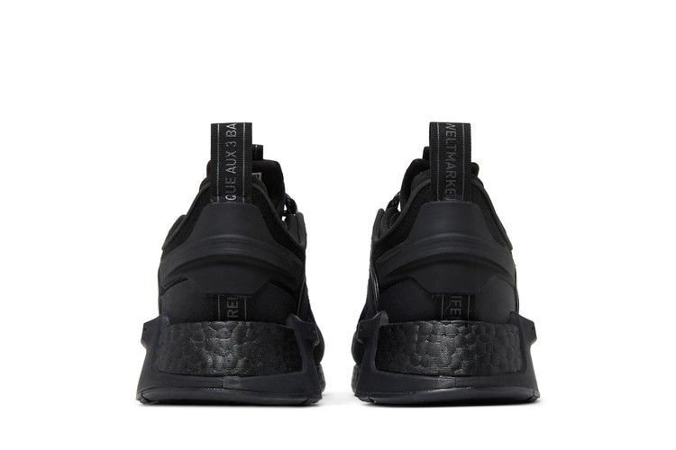 wmns-nmd_r1-v3-black-grey-hq4278_05