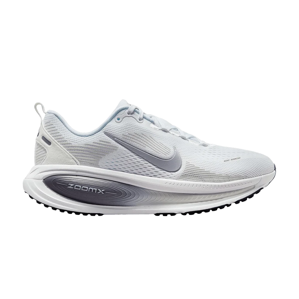 nike-wmns-vomero-18-white-photon-dust-metallic-silver-gunsmoke-ib4032-107_1