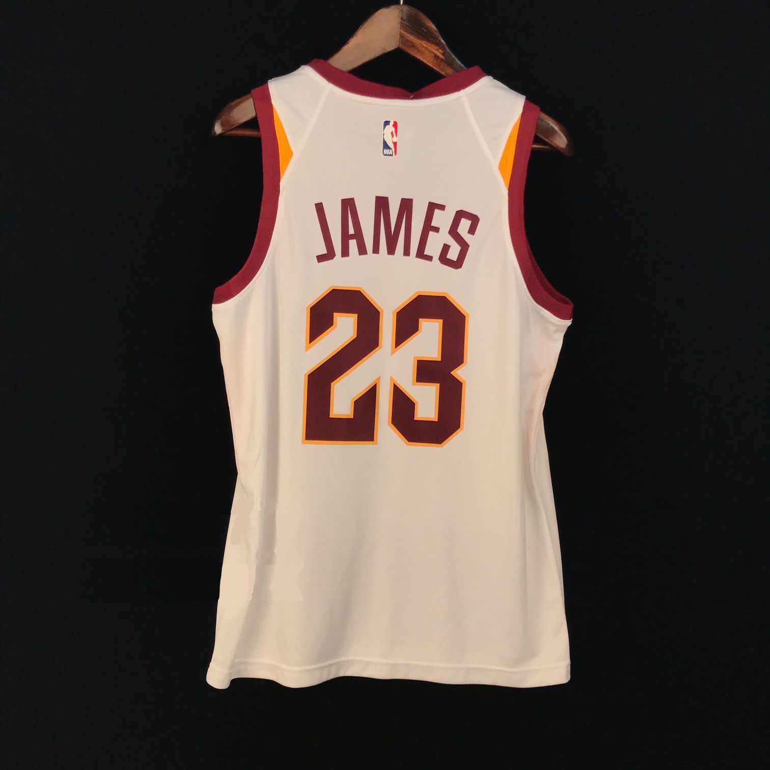 Баскетбольная джерси 2017-18 LeBron James Cleveland Cavaliers #23 Association White