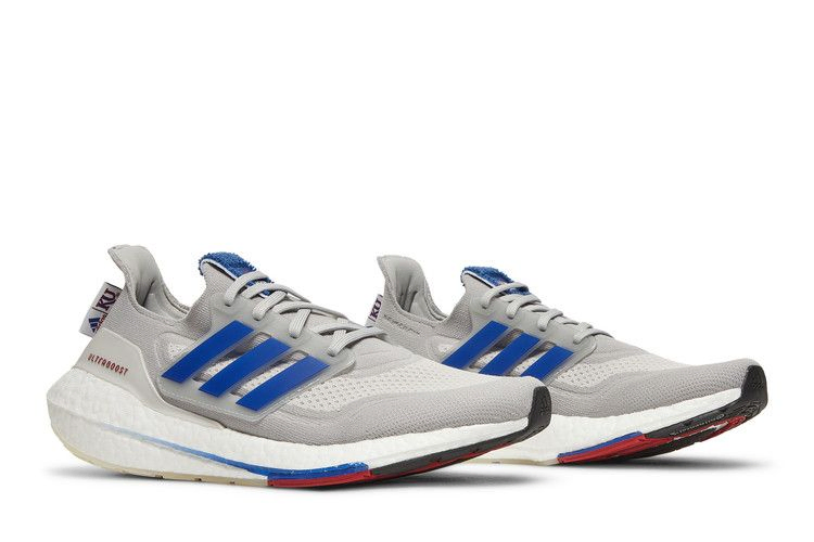 ultraboost-21-ncaa-pack-kansas-gx7969_07