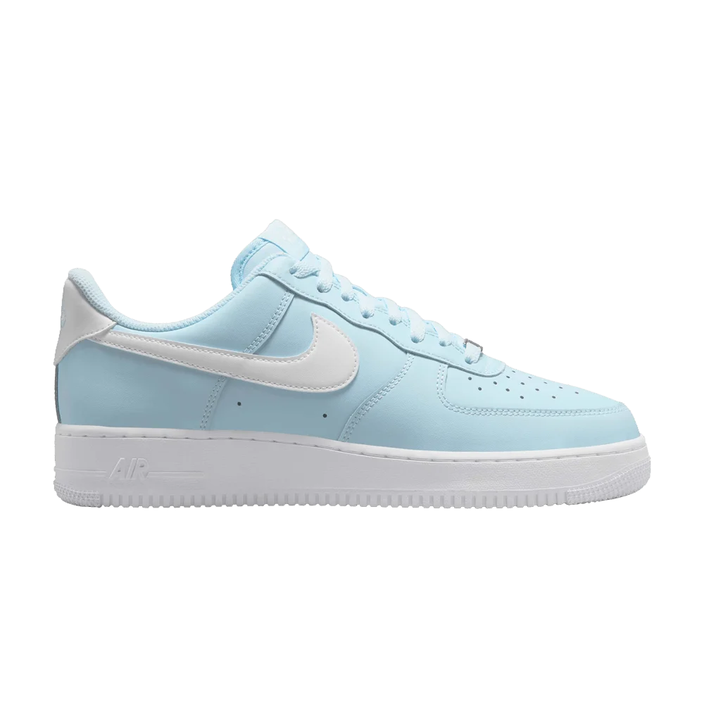 Krossovki-Nike-Air-Force-1-07-Glacier-Blue