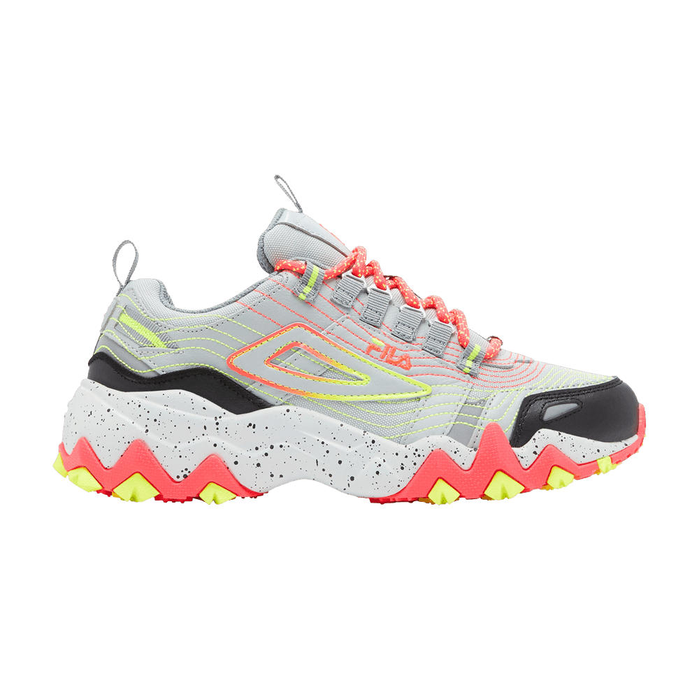 wmns-oakmont-tr-monument-yellow-diva-pink-5jm01622-094