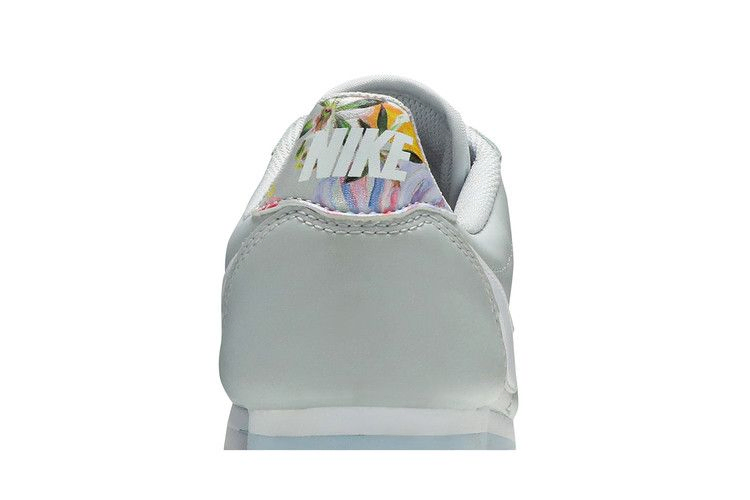 Кроссовки Nike Wmns Classic Cortez 'Pure Platinum'