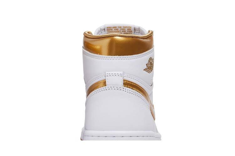 Кроссовки Wmns Air Jordan 1 Retro High OG 'Metallic Gold'