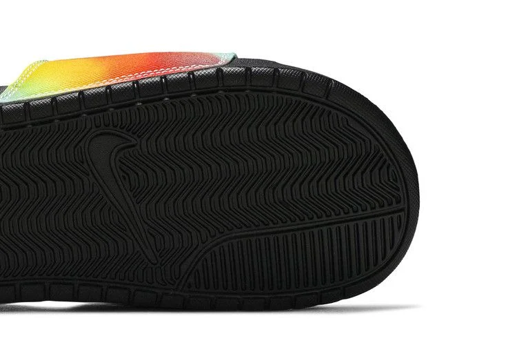 Krossovki-Nike-Benassi-JDI-Tie-Dye-4