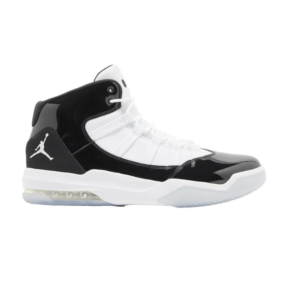 Krossovki-Air-Jordan-Max-Aura-Black-White