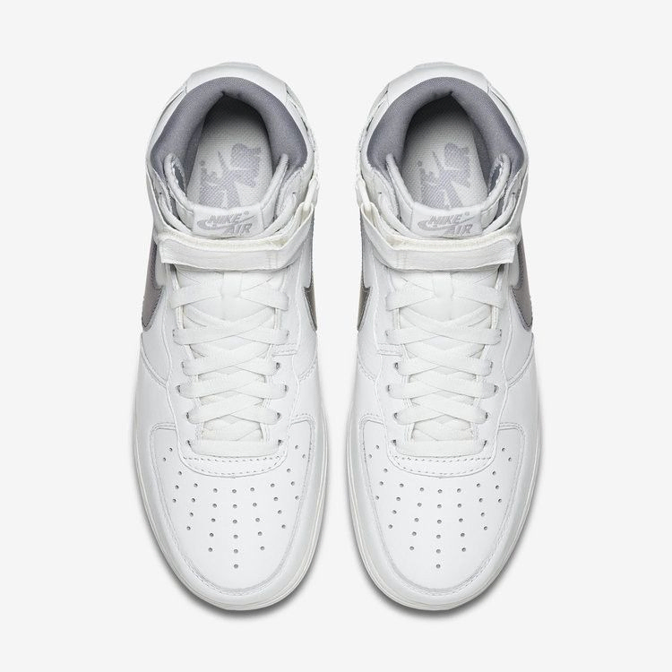 Кроссовки Nike Air Force 1 High Retro QS 'White Silver'