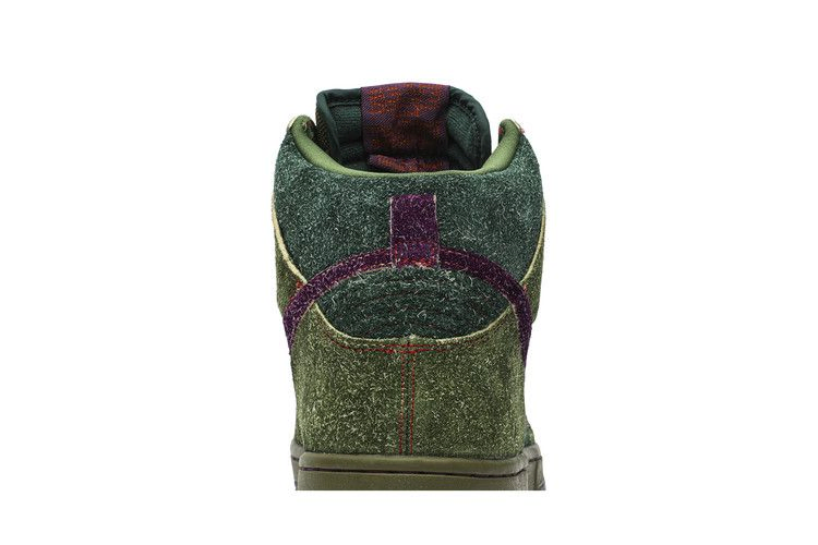 dunk-high-premium-sb-skunk-313171-300_06