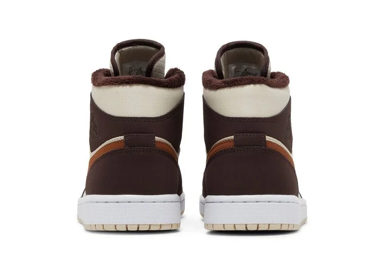 Кроссовки Wmns Air Jordan 1 Mid SE 'Cream Dark Chocolate'