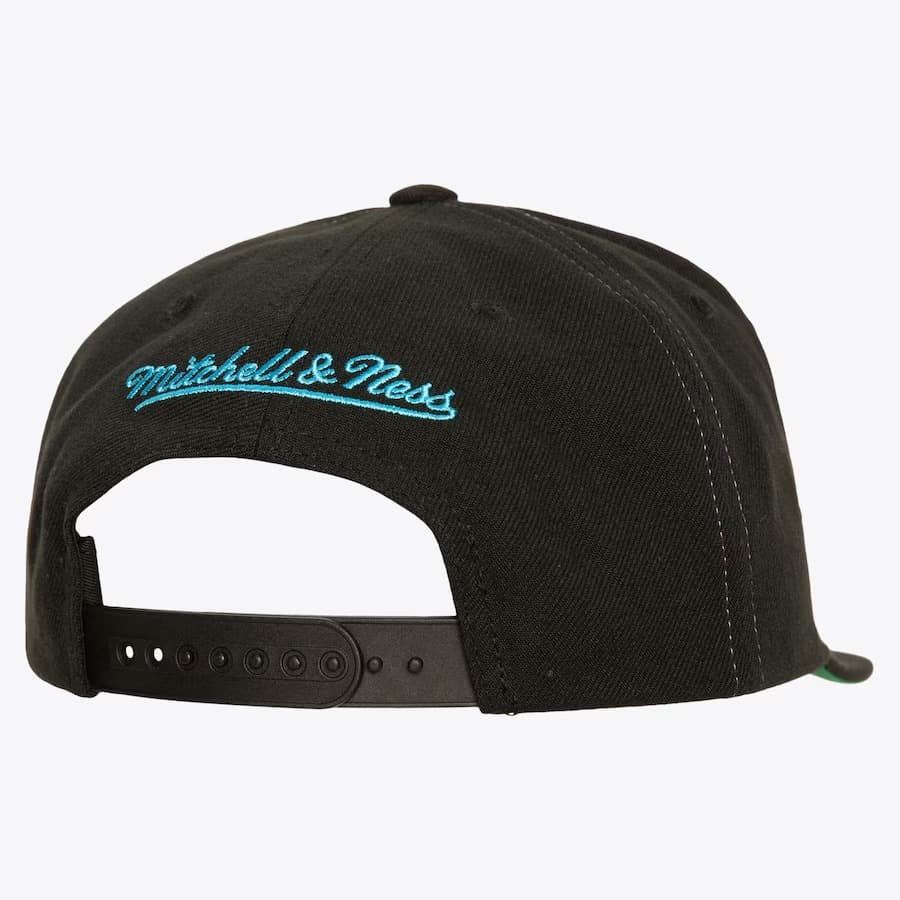 Mitchell-Ness-Black-Utah-Jazz-Hardwood-Classics-Varsity-Bust-Snapback-Hat-1
