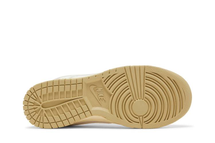 Кроссовки Nike Wmns Dunk Low SE 'The Future is Equal'