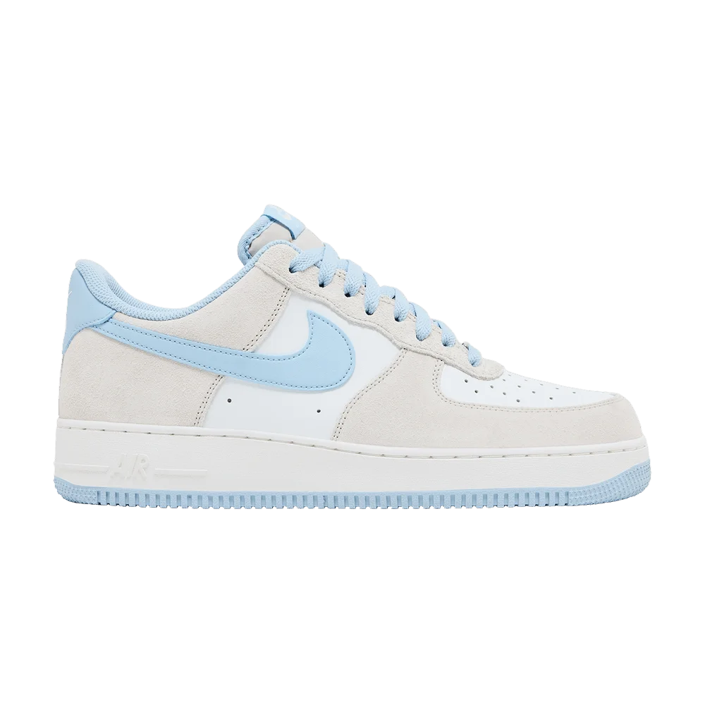 Krossovki-Nike-Air-Force-1-07-LV8-Light-Bone-Light-Armory-Blue