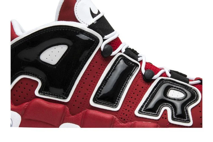 Krossovki-Nike-Air-More-Uptempo-Bulls-2017-1