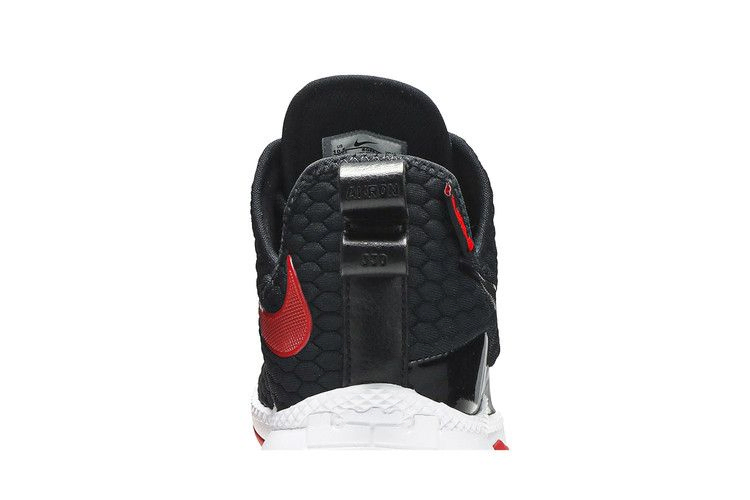 lebron-witness-3-premium-black-red-bq9819-001_06