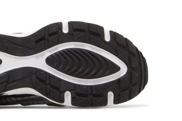 air-max-tw-black-white-dq3984-001_04