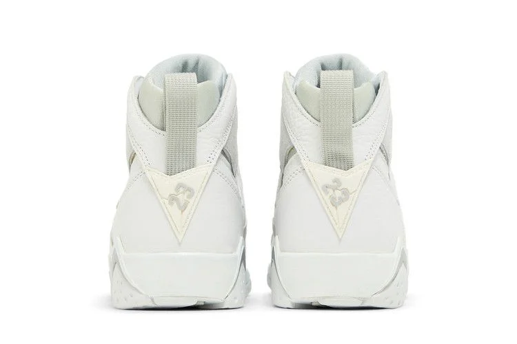 Кроссовки Air Jordan 7 Retro GS 'Pure Money'