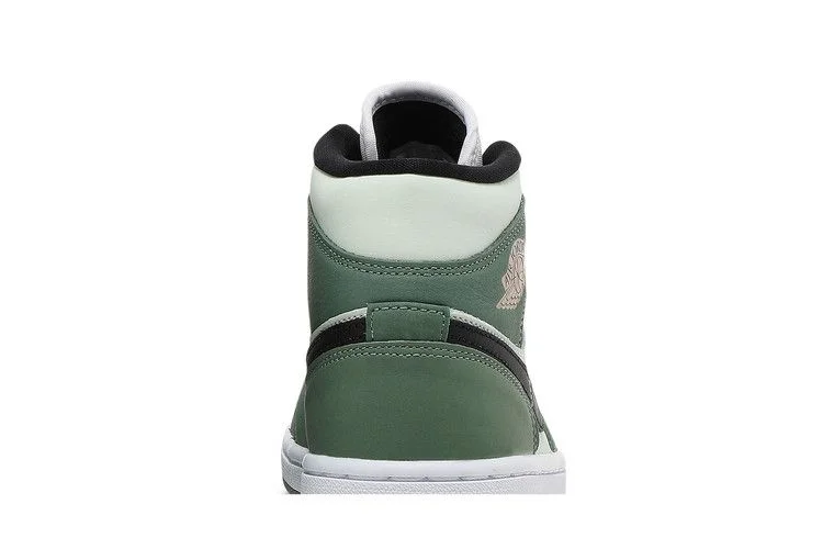 Кроссовки Wmns Air Jordan 1 Mid SE 'Dutch Green'