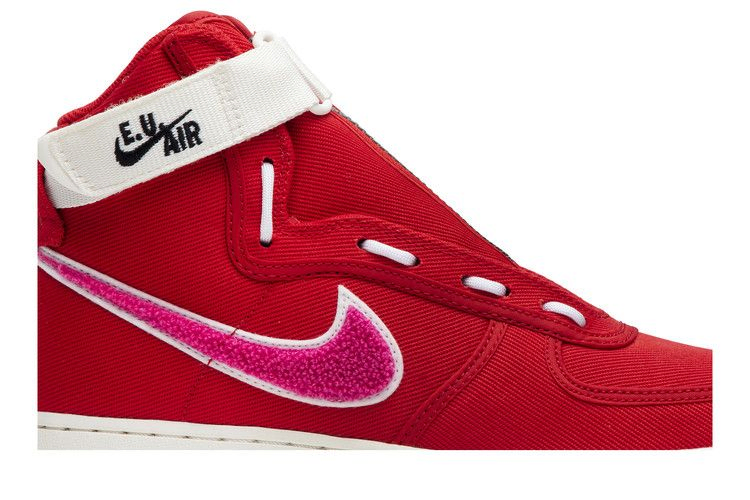 Кроссовки Emotionally Unavailable x Nike Air Force 1 High 'Heart'