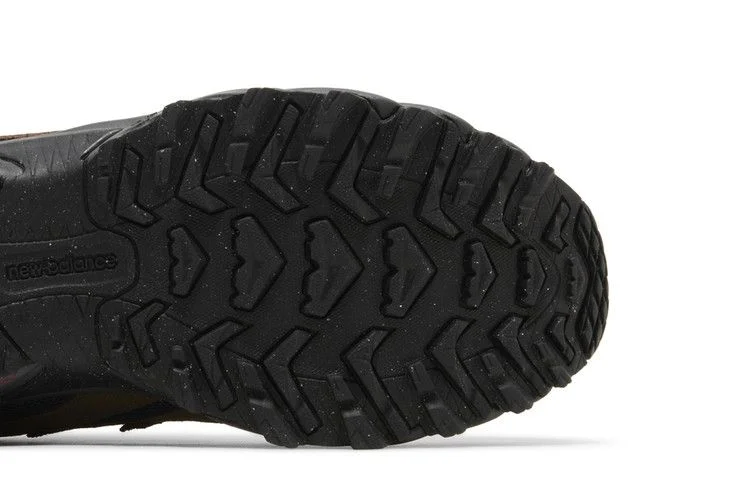 Krossovki-New-Balance-610-Dark-Mushroom-Outerspace-4