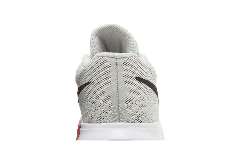 Кроссовки Nike Kyrie Flytrap 6 'Photon Dust University Red'