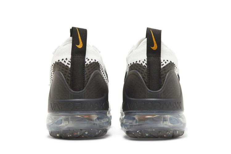 air-vapormax-2021-flyknit-white-kumquat-dm0025-101_05