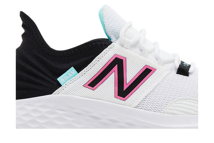 Кроссовки New Balance Wmns Fresh Foam Roav 'White Black Surf'