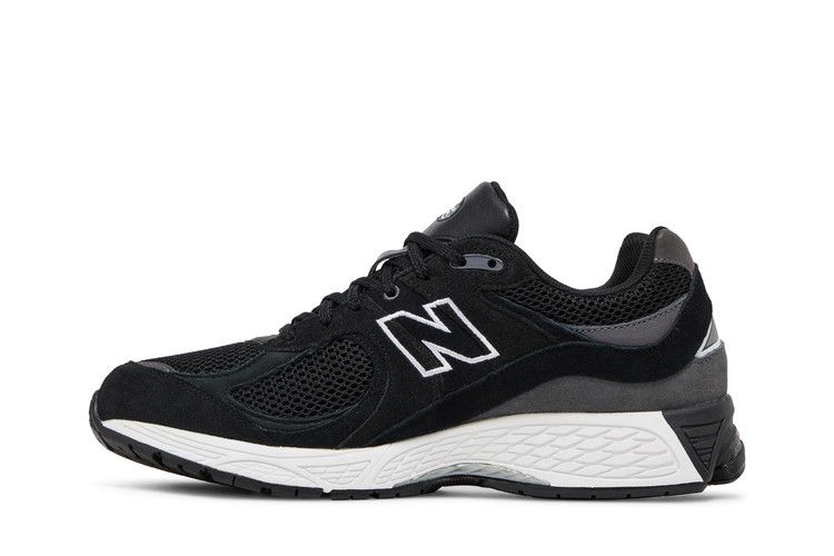 Кроссовки New Balance 2002R 'Black White Magnet'