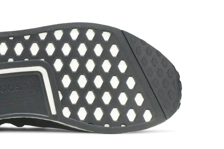 nmd_r1-v2-silver-boost-fw5449_04