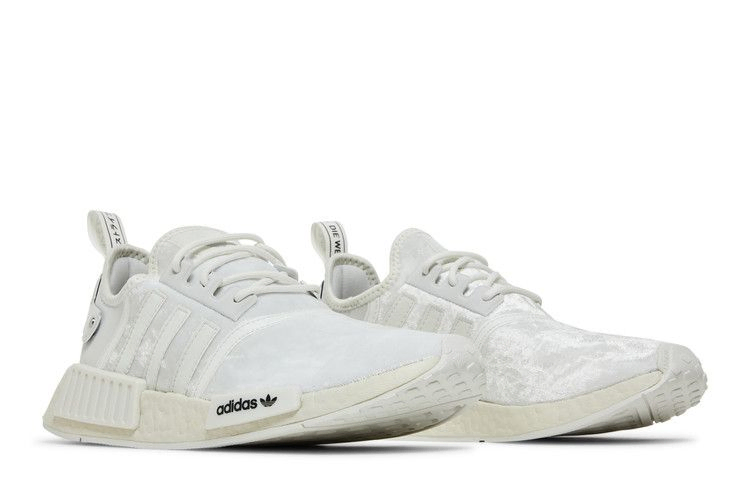wmns-nmd_r1-white-silver-metallic-gw5681_07