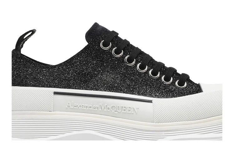 Кроссовки Alexander McQueen Wmns Tread Slick Lace-Up 'Galaxy Black'