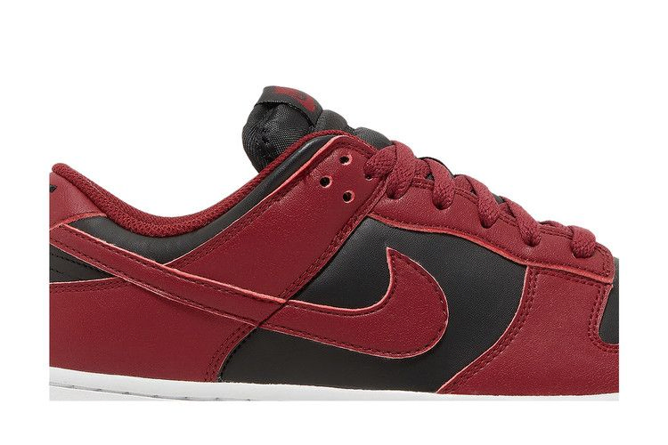 Кроссовки Nike Wmns Dunk Low Next Nature 'Team Red Black'