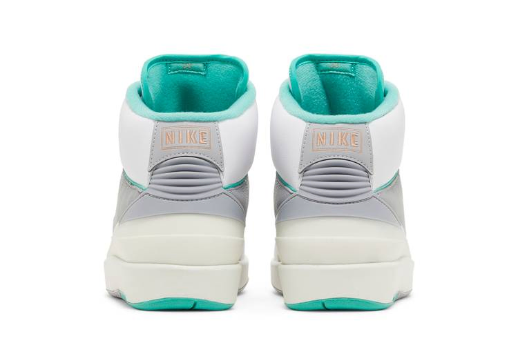Кроссовки Wmns Air Jordan 2 Retro 'Crystal Mint'