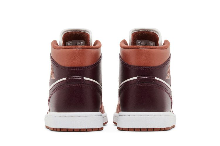 Кроссовки Wmns Air Jordan 1 Mid 'Dusty Peach'
