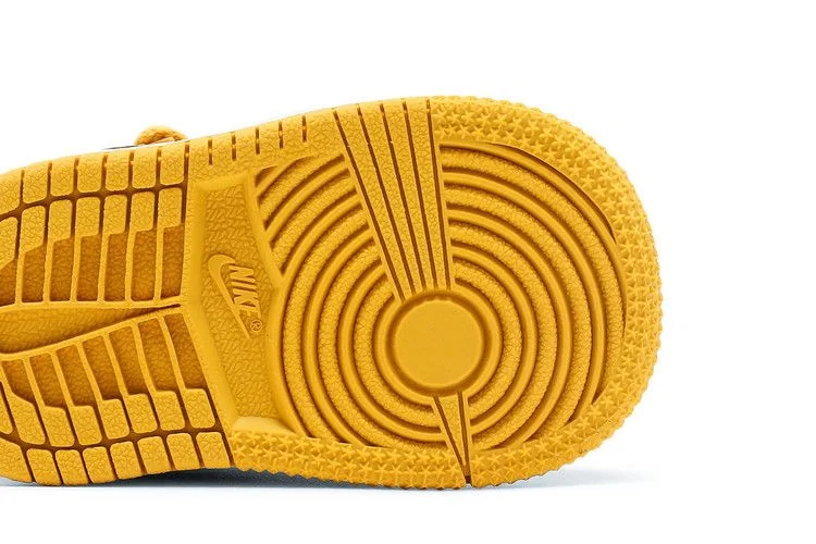 Кроссовки Air Jordan 1 Retro High OG TD 'Pollen'