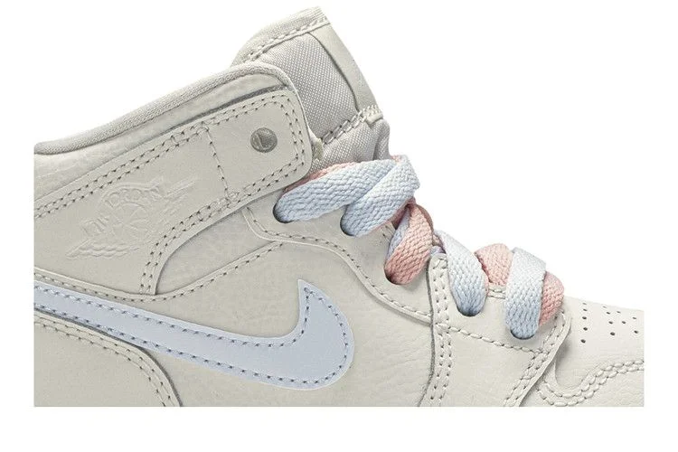 Krossovki-Air-Jordan-1-Retro-Mid-GP-Phantom-1