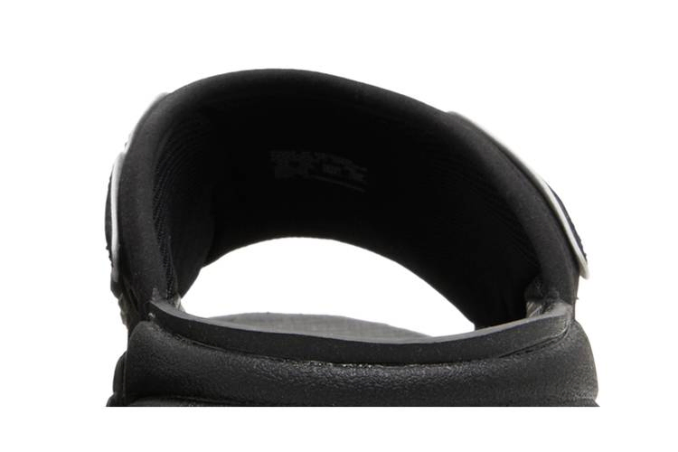 air-more-uptempo-slide-black-white-dv2137-001_06