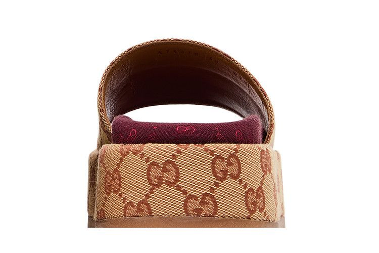 gucci-wmns-rubber-gg-slide-573018-kqw00-8366_06