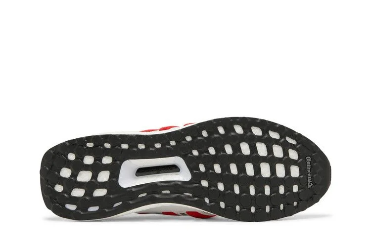 Krossovki-Adidas-UltraBoost-4.0-DNA-White-Scarlet-3