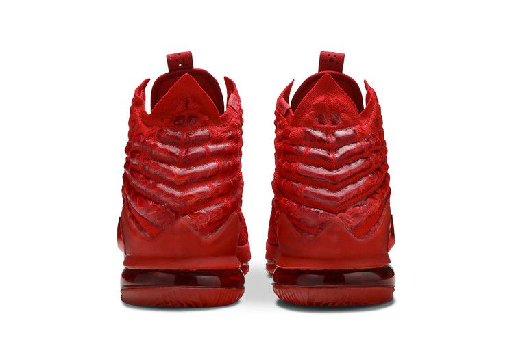 Кроссовки Nike LeBron 17 'Red Carpet'