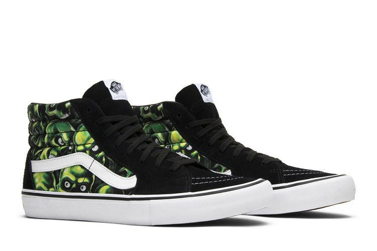 supreme-x-sk8-hi-glow-in-the-dark-skull-pile_07