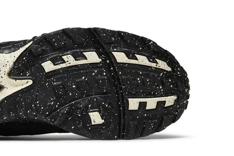 Кроссовки Undefeated x Nike Air Terra Humara 'Black'