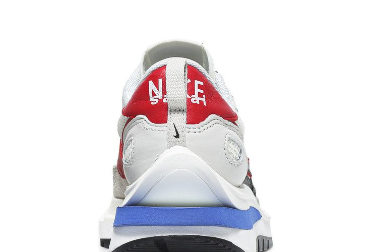 Кроссовки sacai x Nike VaporWaffle 'Sail'
