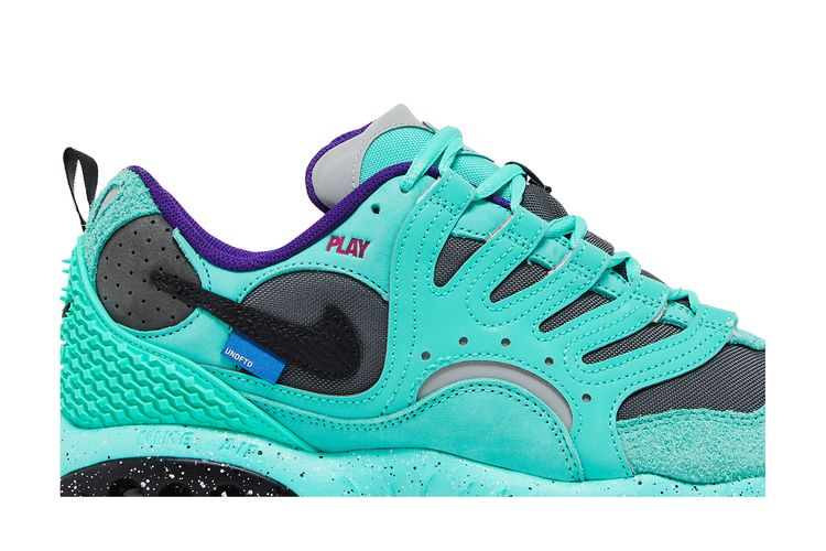 Кроссовки Undefeated x Nike Air Terra Humara 'Light Menta'