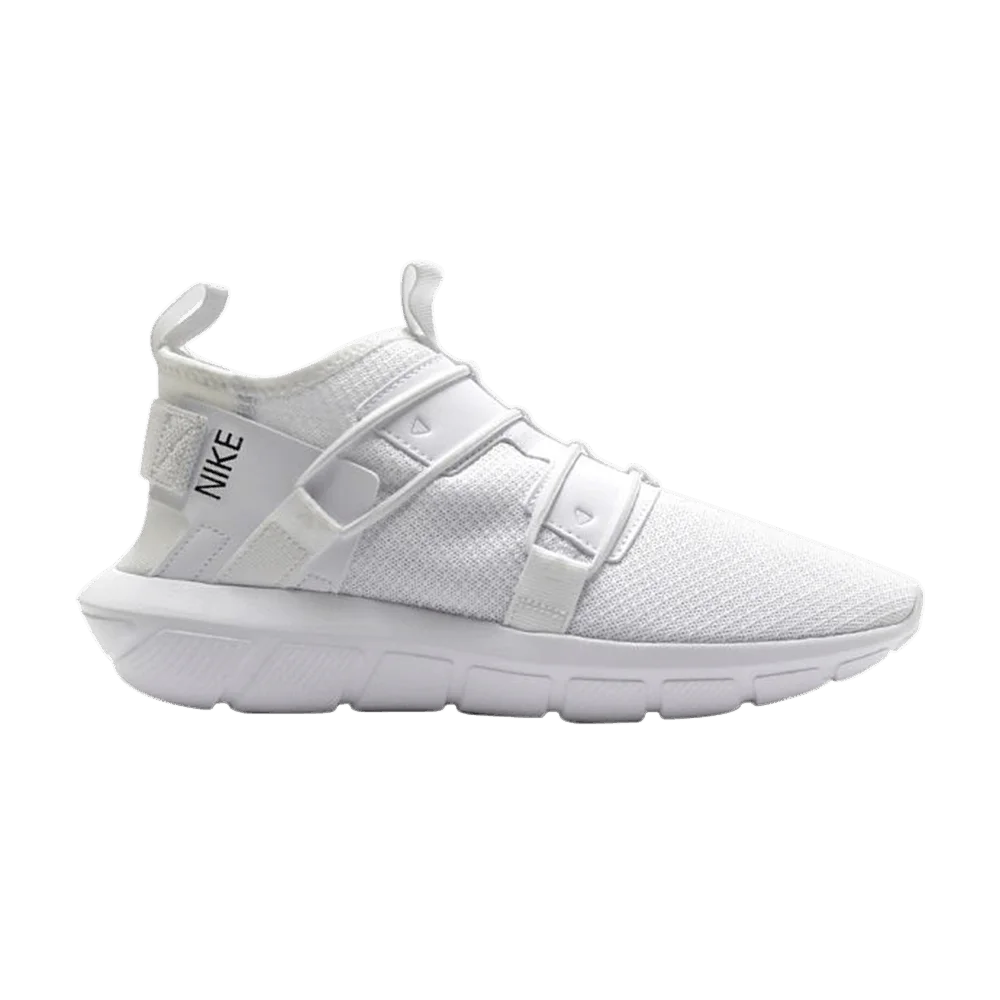 Krossovki-Nike-Vortak